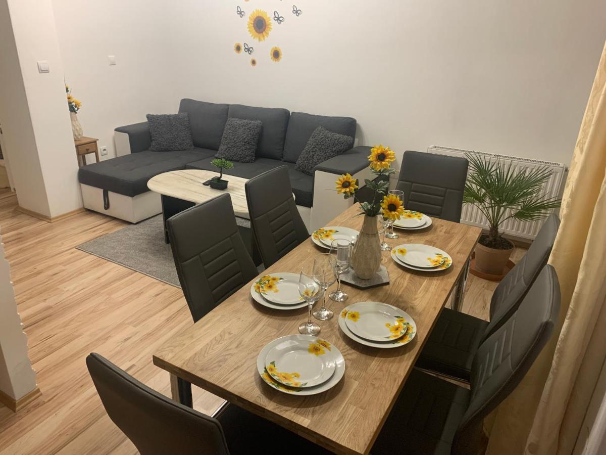 Apartman Slunecnice S Terasou Чеське Будєйовіце Екстер'єр фото
