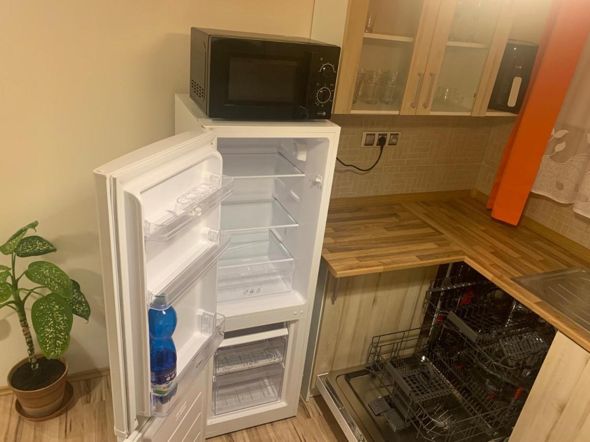 Apartman Slunecnice S Terasou Чеське Будєйовіце Екстер'єр фото