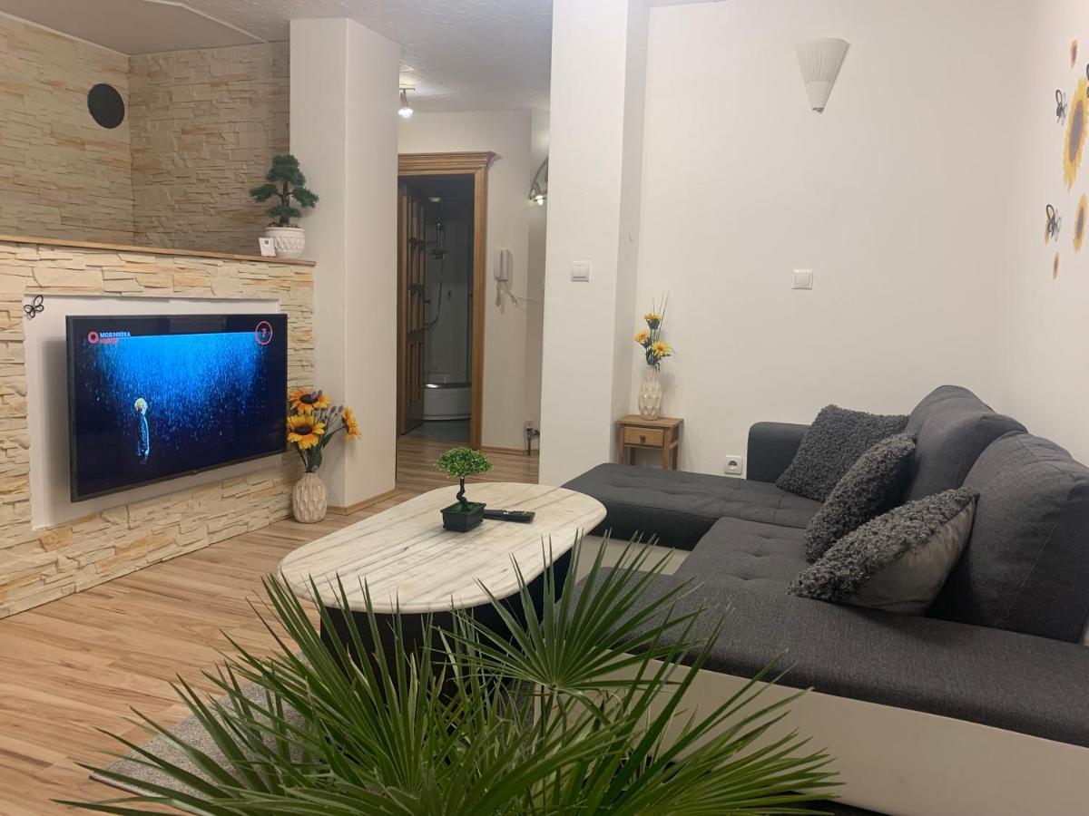 Apartman Slunecnice S Terasou Чеське Будєйовіце Екстер'єр фото
