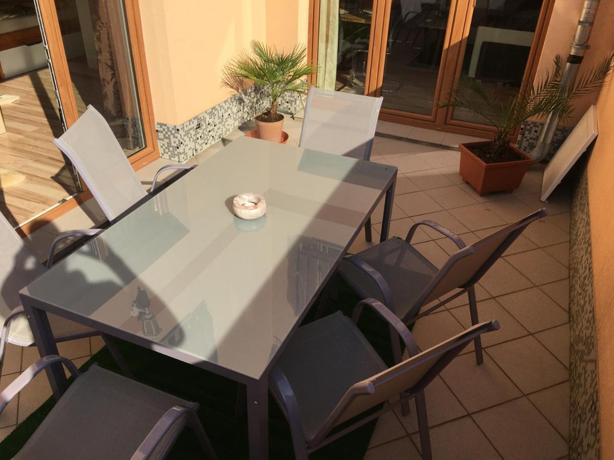Apartman Slunecnice S Terasou Чеське Будєйовіце Екстер'єр фото